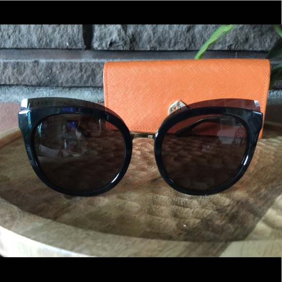 Tori Burch Sunglasses ? main image 6